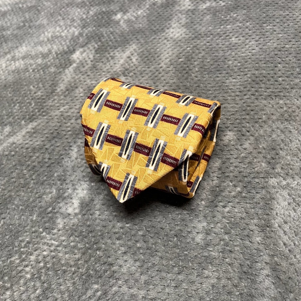 Kenneth Gordon USA Mens Silk Tie Gold Burgundy Geometric Pattern Made in USA